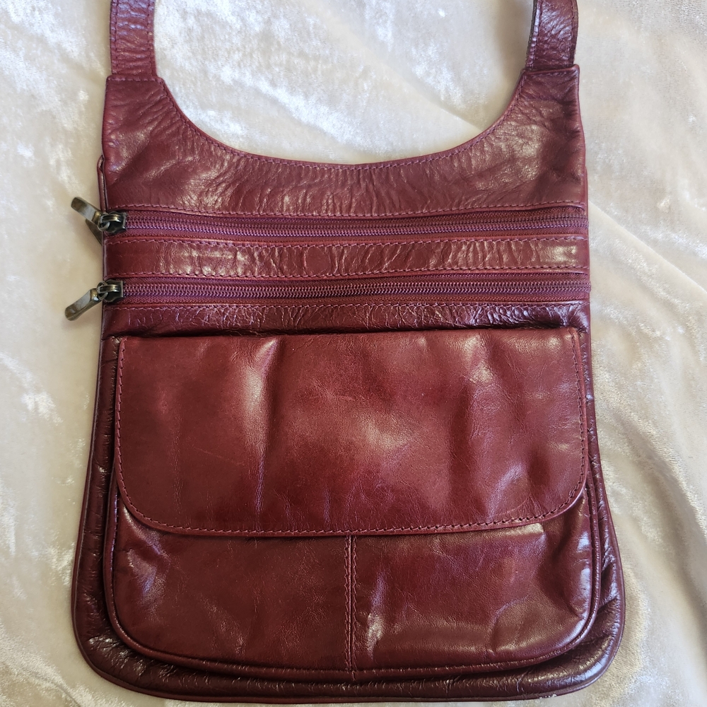 Elegant Burgundy Leather Shoulder Bag